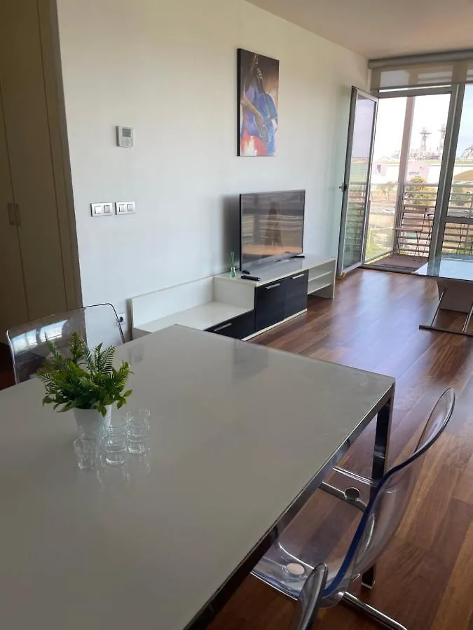 homeinnbcn Sant Adria de Besos Apartment